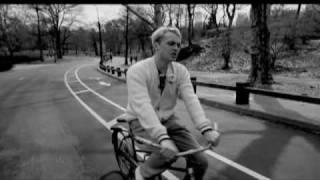 Mr Hudson - Central Park (Official Music Video)