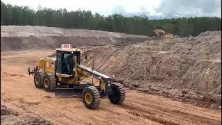 XCMG Grader GR 2605, powerful, high efficiency and comfortable operation, working on Job Site.
