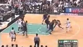 Vince Carter huge tomahawk vs Grizzlies 2001 season