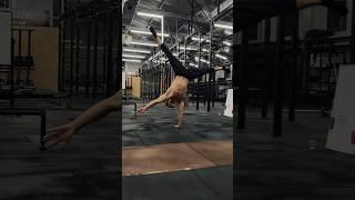 one arm handstand