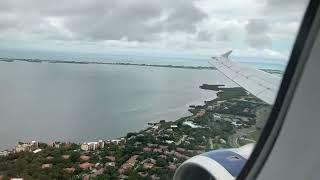 JetBlue Airways Airbus A320-200 landing at Sarasota Bradenton International Airport (SRQ)