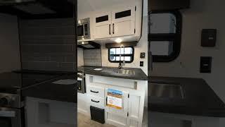 Travel trailer that sleeps 5 under $25,000!  #rvtour