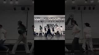 locking class                                          JIHAE쌤의 멋진 직강으로 항상 신나는 락킹댄스반입니다
