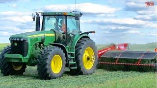 JOHN DEERE 8520 Tractor & KUHN MM700 Merge Maxx