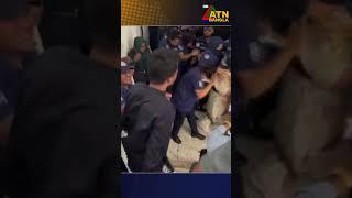 মানিকগঞ্জে আদালত প্রাঙ্গনে মমতাজ বেগমের উপর ডিম ছুড়লেন  বিক্ষুব্ধ জনতা  #atnkhobor #atn