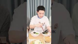 #KYUNGSOO cooking‍ #exo#exol#xiumin#suho#lay#chen#baekhyun#chanyeol#kai#sehun#chanbaek