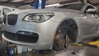 BMW 7 SERIES 750 Li F01 F02 F03 F04 FRONT BRAKES ROTORS & PADS SERVICE CHANGE REPLACEMENT PROCEDURE