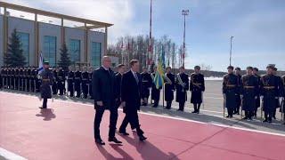 Russian Deputy PM welcomes Chinese President Xi Jinping at Moscow's Vnukovo Airport