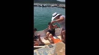 Drunk people on the boat ?!