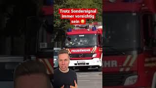  Einsatzfahrt: Das war knapp  #feuerwehr #münchen #einsatzfahrt #blaulicht #sondersignal #112