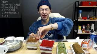 韩国大胃王吃播奔驰小哥BANZZ吃风味章鱼烧，炸鸡和乌冬面等美食