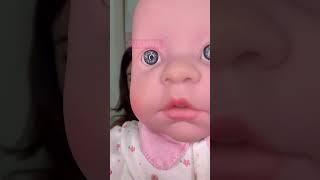My favorite position for bottle-feeding your breastfed baby? Side-lying #bottlefeedingtips #ytshorts