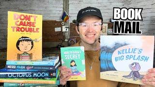 Kid Lit Book Mail: 2025 Graphic Novels!