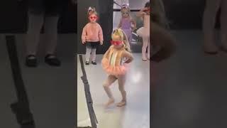 Posie's sassy dance (so cute!!)  #must watch!!!!!!