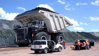 САМЫЕ БОЛЬШИЕ ГРУЗОВИКИ В МИРЕ. ВОСЬМОЕ ЧУДО СВЕТА LIEBHERR-T282B.
