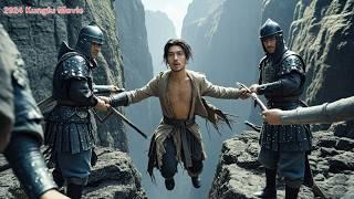 Kung Fu Movie! A slave is pushed into a deep abyss and humiliated, but kills the soldiers to escape!