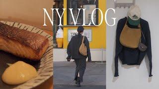 NY Vlog. 에토스 스웨이드 가방, 니트, 팬츠 추천. 연어 스테이크 맛집. 에레메온도르 모자. 소호 셀렉샵, 크리스마스 오너먼트 스토어.