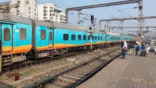 Melodious Track Sound Created by Bandra Terminus - Gorakhpur Humsafar Express.