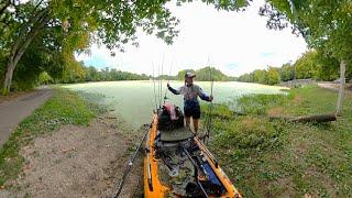 Sharon Lake Kayak Bass Tournament - Caught 2 Fish in Last 2 Minutes - Frog & Jackhammer Fishing