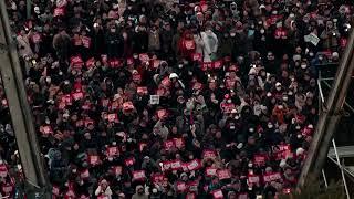 President Yoon's supporters, opponents stage huge rallies in South Korea