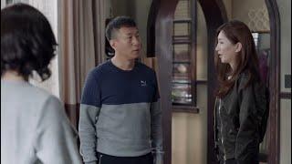 The male protagonist was suddenly confessed by two women, and he was terrified