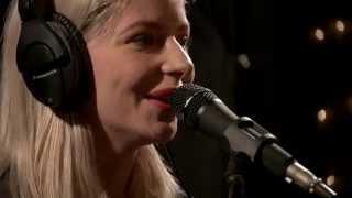 Alvvays - Ones Who Love You (Live on KEXP)