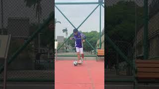 My friend ask me to do this skill #football #footballshorts #footballskills #chowkit #周傑