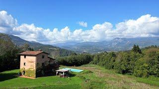 Villa with pool and large land in Garfagnana - Villa con piscina e ampio terreno in Garfagnana