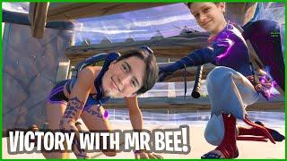 GETTING A VICTORY ROYALE WITH MR BEE!