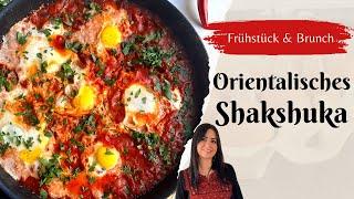 Shakshuka (Eier in Tomatensauce) Leckeres arabisches Frühstück