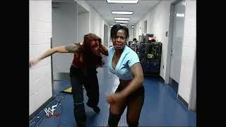 RAW 10.2.00 - Jacqueline and Lita Backstage Fight