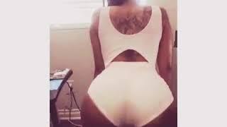 Mizz twerksum twerking 