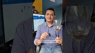 The Secret To Tasting Wine Better - Swirl It! #winelovers #wine #juliannaik #winetasting