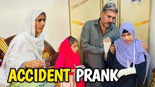 Accident Prank With Mom  || Mom Bohat Dar Gai  || Happy Punjabi Family