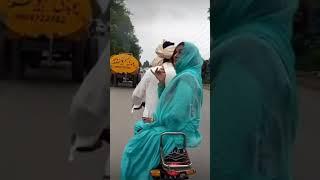 Getting girls number Boy giving number on bike    Sab phry Jan gy
