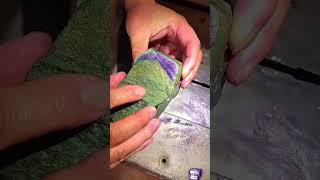 世纪一刀 一刀切开 震惊整个玉石界 #翡翠 #翡翠手鐲 #大熱門 #翡翠 #珠宝 #古玉收藏