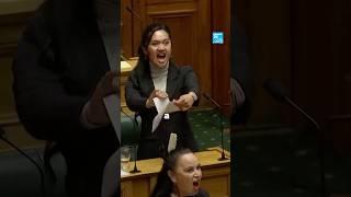 In #NewZealand, Indigenous #Maori MPs stage a #haka • FRANCE 24 English