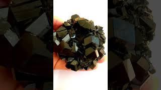 ПРОДАНО Кристалл Шерл черный турмалин природный камень оберег #sunsveti #shorts #jewellery #magic