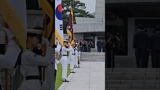 엄숙하게 참배하고 다짐하는 김병기 원내대표단 현충탑 참배 #shorts #이재명 #김병기 #당선 #선거 #대통령 #원내대표 #이기헌 #윤종군 #백승아 #김준혁 #김기표 #김현정