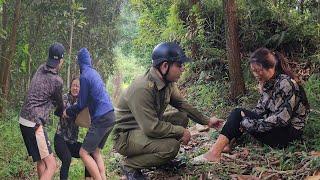Hong was robbed of money and injured. Luckily, police officer Hoang helped her.