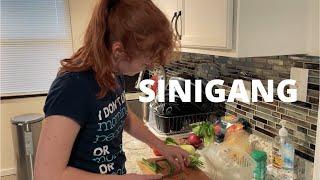 My American Girlfriend Cooks Pork Sinigang (MASARAP) | Filipino x American Couple 