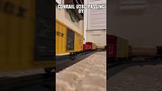 #conrail U28C passing by the camera #shorts #train #modeltrains #hoscale #hobby #railfan