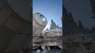 The Millennium Falcon at Star Wars Galaxy’s Edge #starwars #disney #starwarsgalaxysedge #batuu