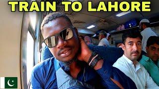 Pakistanis shocked to see a Blackman in their Train 