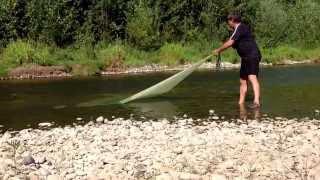 Pêche à l'épervier au bord de l'Allier