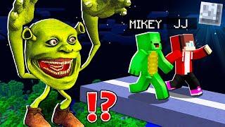 Why Creepy SHREK HEAD EATER Titan ATTACK JJ and MIKEY at 3:00am ? - in Minecraft Maizen