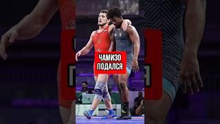 Начал ПОДДАВАТЬСЯ  во время схватки / Фрэнк Чамизо vs Разамбек Жамалов #shorts