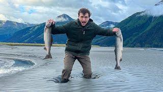 Exploring Wild Alaska’s Icebergs, Quicksand, Salmon Fishing & Grizzly Bears | 7 Days in Alaska