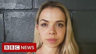 'I had horrific symptoms after breast implants' - BBC News