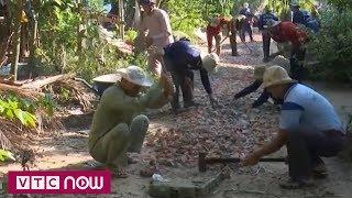 Những nông dân gần 20 năm làm từ thiện ở miền Tây